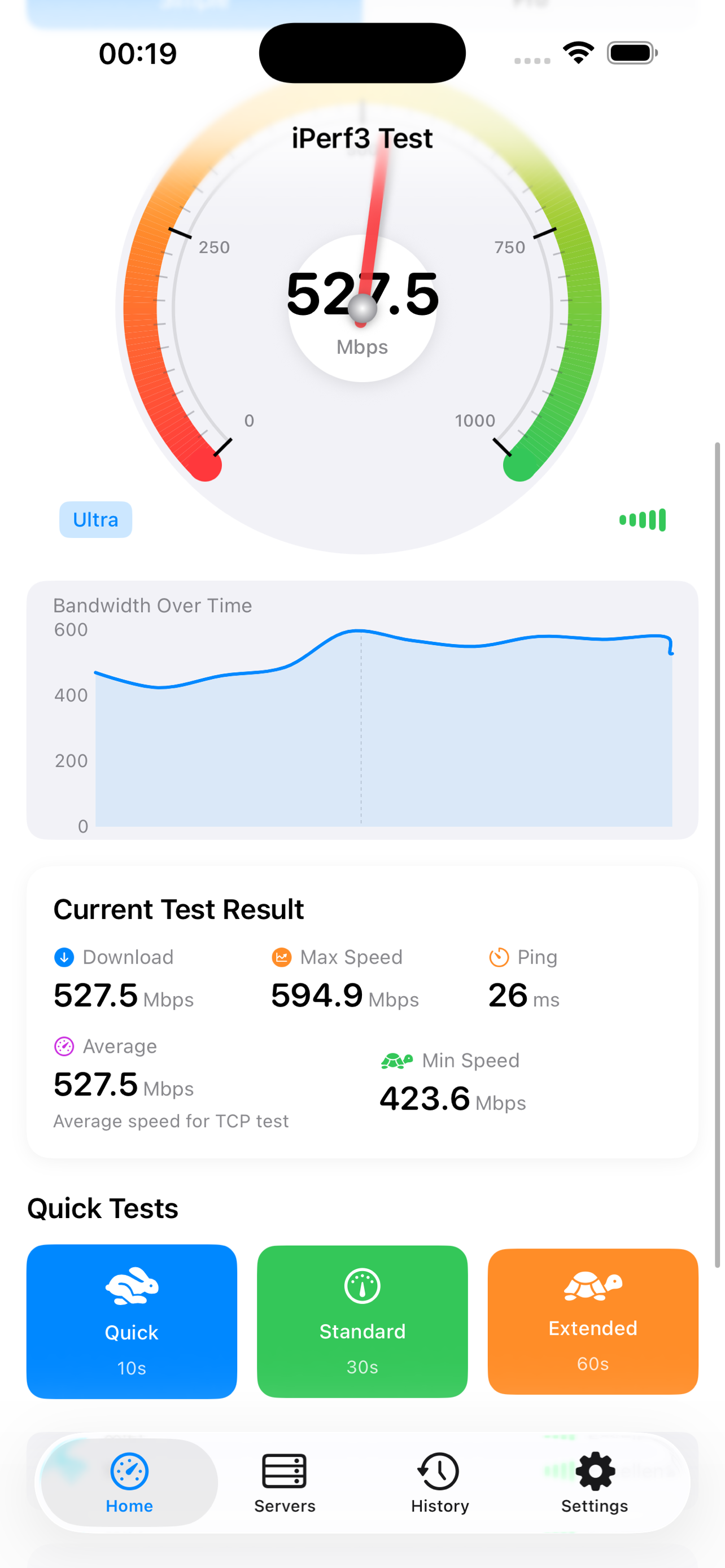 iPerf3 client on iOS configured with host, port, protocol, and parallel streams